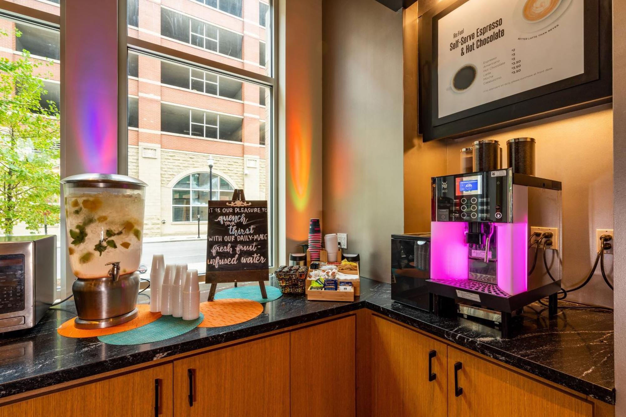 Aloft Louisville Downtown Eksteriør billede